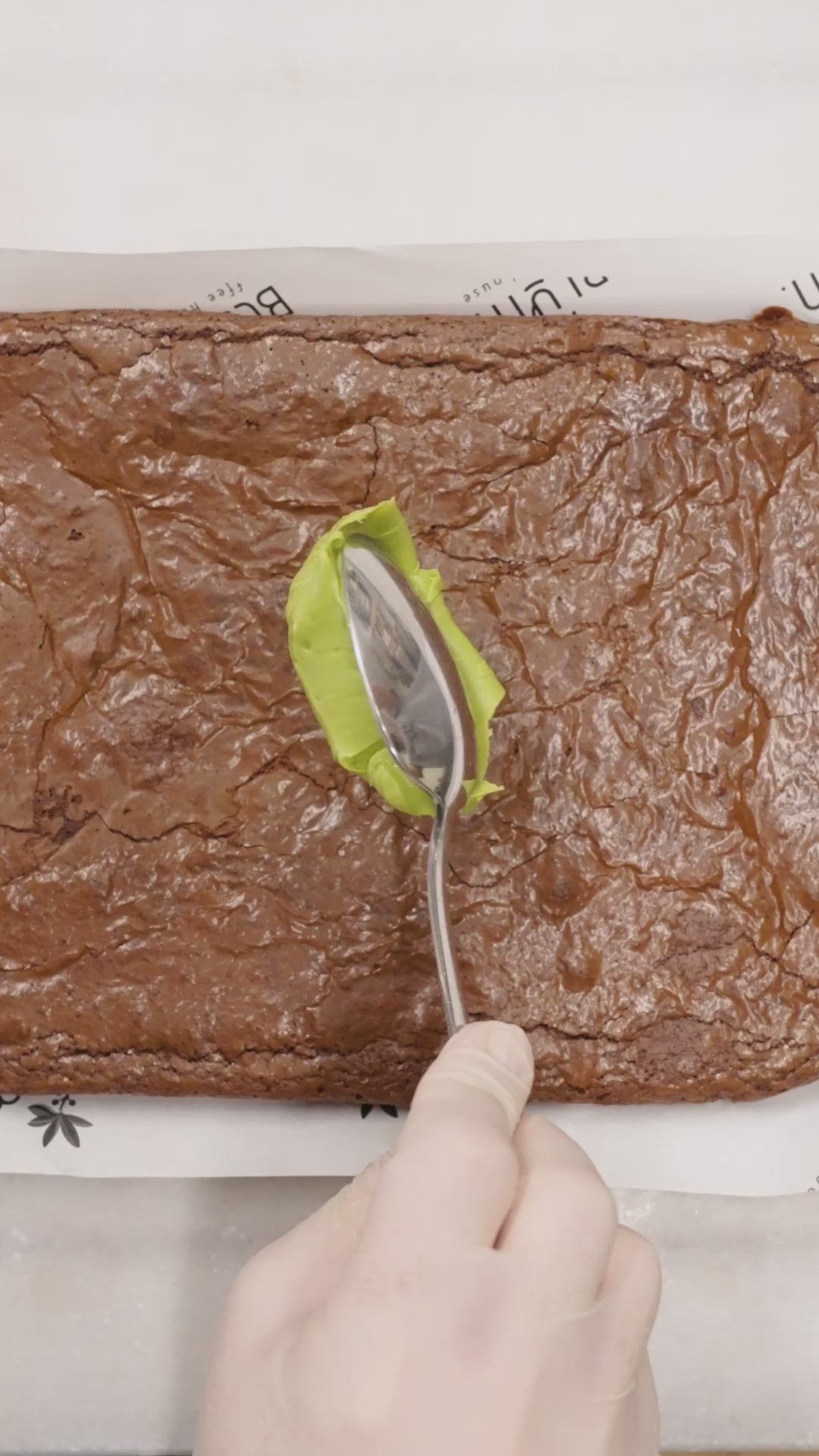 Belçika Çikolatalı Antep Fıstıklı Brownie-Glutensiz