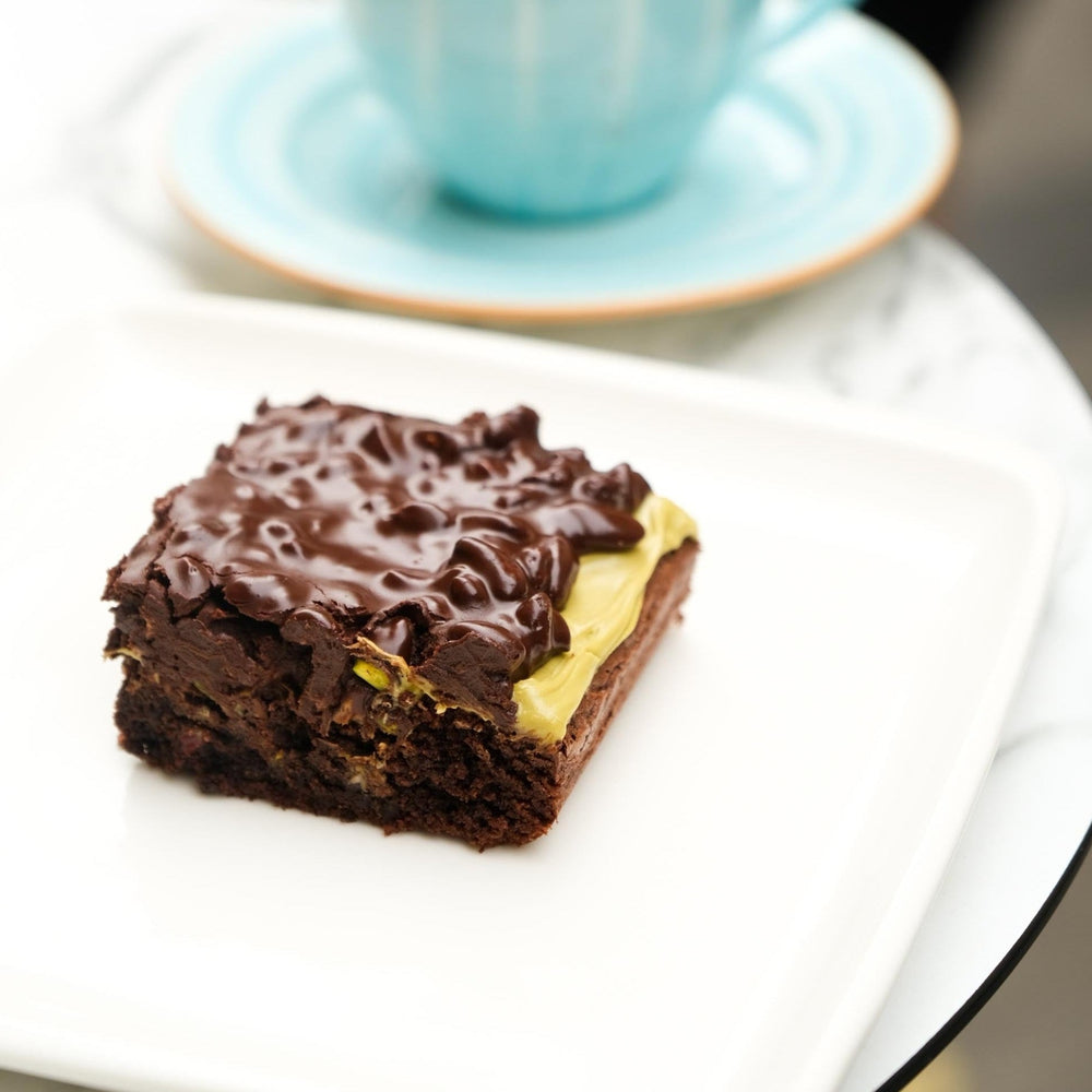 
                  
                    Belçika Çikolatalı Antep Fıstıklı Brownie-Glutensiz - blumcoffeehouse
                  
                